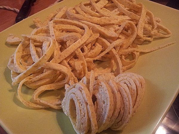 Špageti brez glutena in ogljikovih hidratov